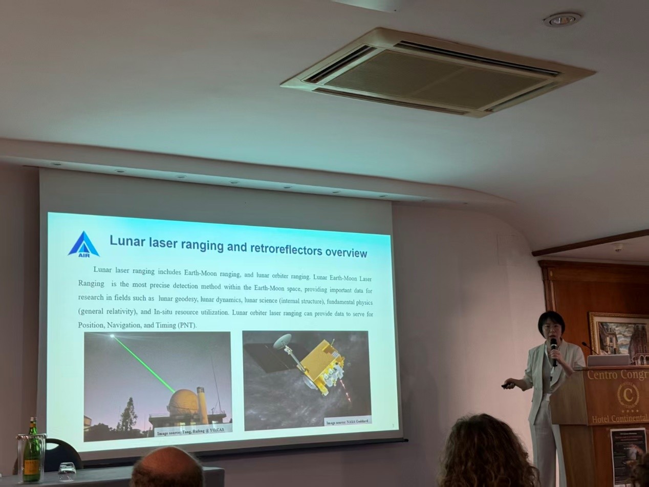 王晔昕副研究员在Vulcano前沿研讨会作报告